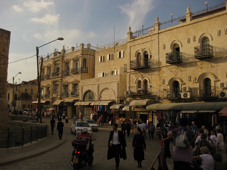 Feminism and gender roles in Israel und Germany