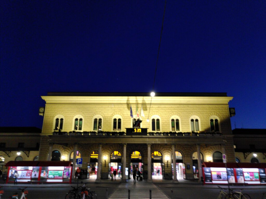 Fruehes_fruehstueck_in_Bologna-nach_der_Nachtzugfahrt