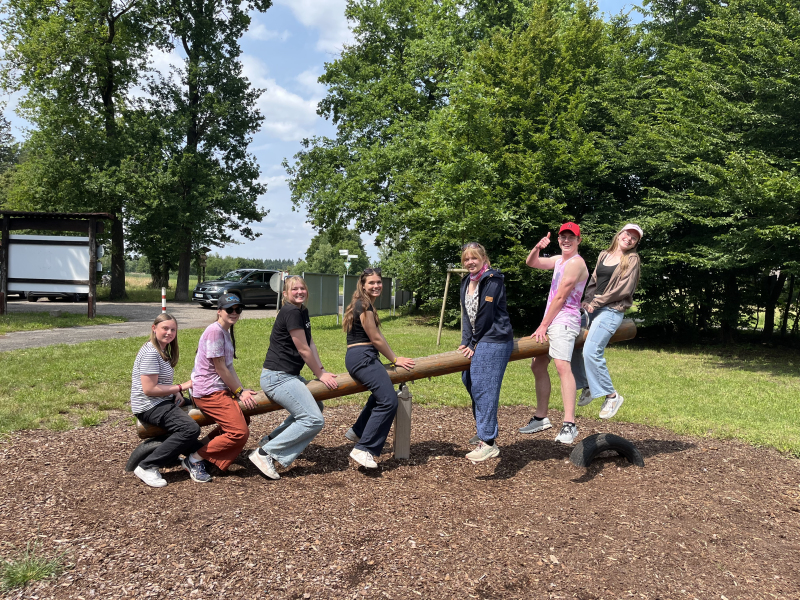 60. Pfingstcamp: Naturfreunde auf Zeitreise – Von Dinos bis Diskokugel